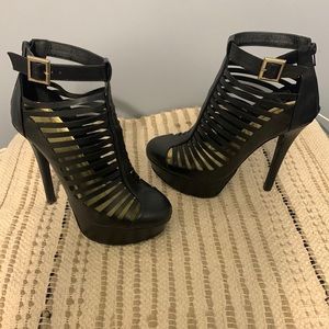 Liliana Caged Black platform heel.. Size 8